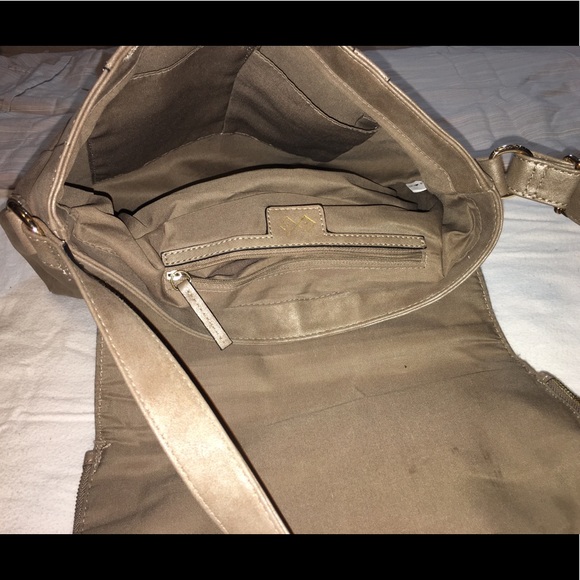 Tan Crossbody Purse 🚨PRICE DROP‼️ - Picture 3 of 3